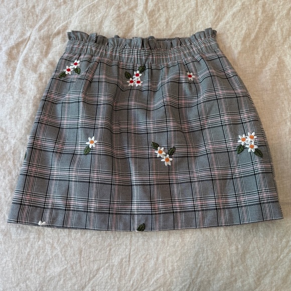Dance & Marvel Dresses & Skirts - Dance & Marvel Gray Plaid Mini Skirt with Floral Embroidery